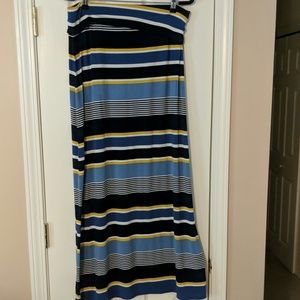 Max Studio maxi skirt.  Size L.